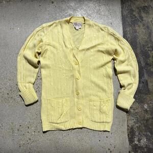 Women’s Vintage yellow Bermuda run acrylic cardigan